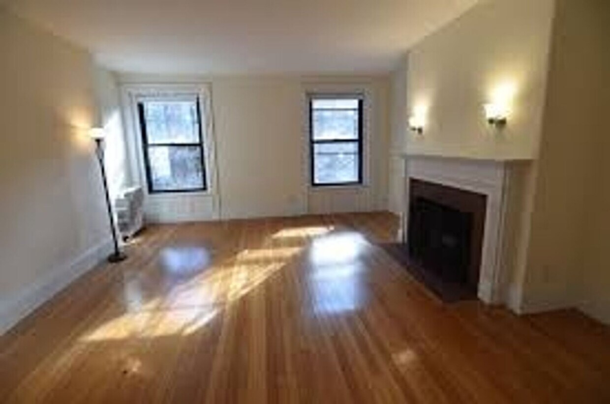 Foto principal - No brokers Fee, Central Back bay Location,...