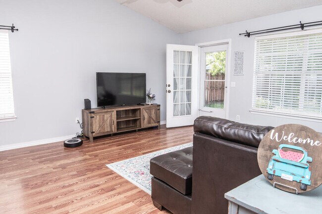 Foto del edificio - 2833 Atoka Trail