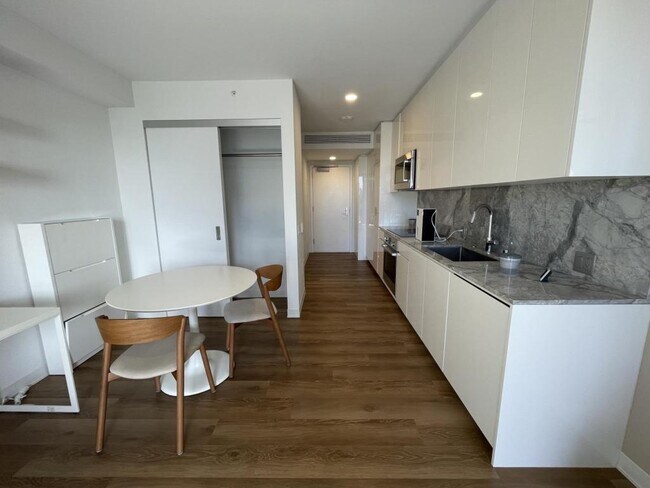 Foto del edificio - 987 Queen St #2609
