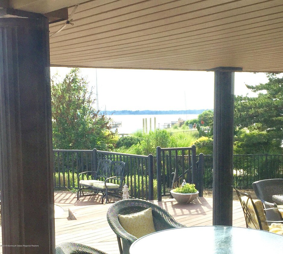 19 Gull Point Rd, Monmouth Beach, NJ 07750 House Rental in Monmouth