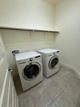 Building Photo - 12103 Cottage Promenade Ct