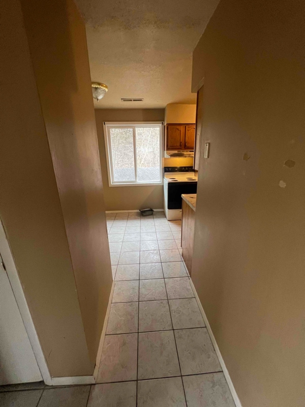 Building Photo - 111 Hilltop Ct