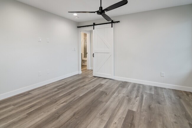 Foto del edificio - 724 Dodson Way