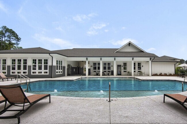 Building Photo - 14105 Epply Dr