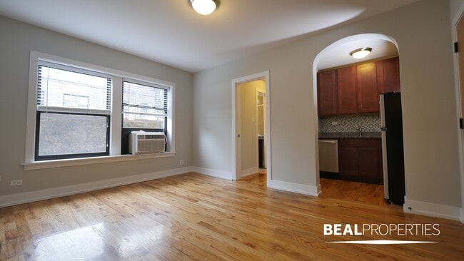Building Photo - 555 W Arlington
