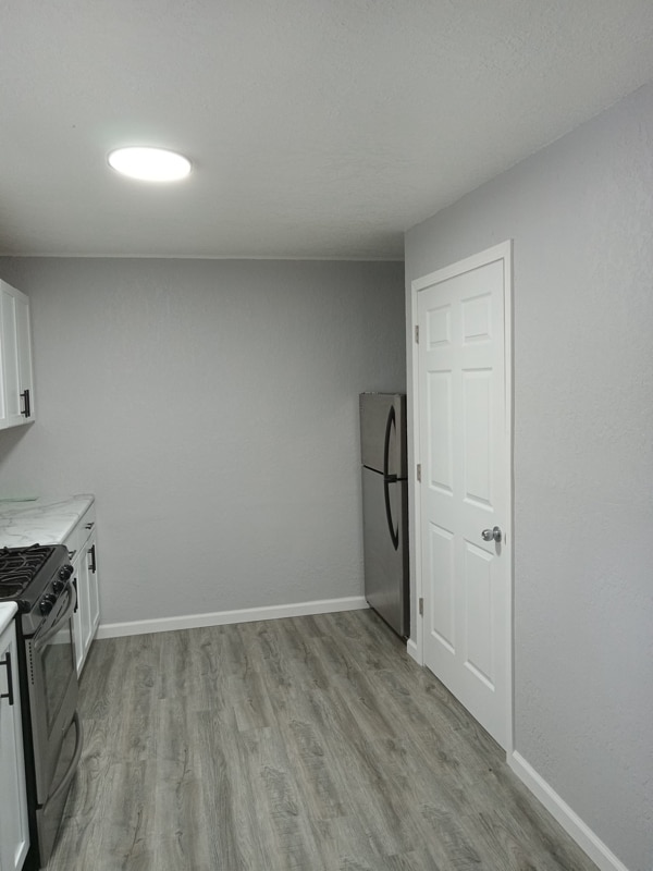 Building Photo - 835 US-20