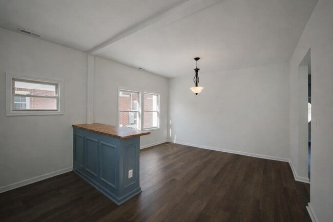 Foto del edificio - 4313 Wallace St