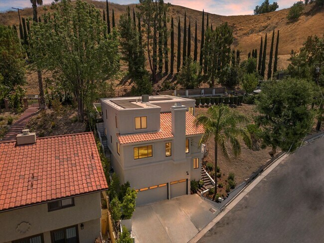 Foto del edificio - Renovated Single Family Home in Prime Wood...