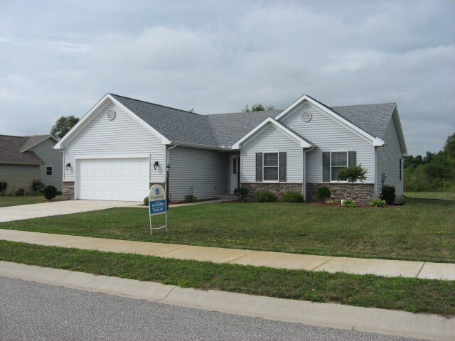 Primary Photo - Beautiful 3 Bedroom 2 Bath Home in Elkhart!