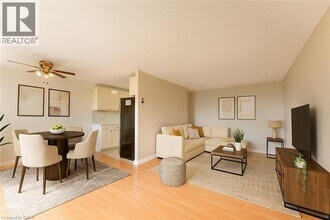 Building Photo - 30 Avalon Pl