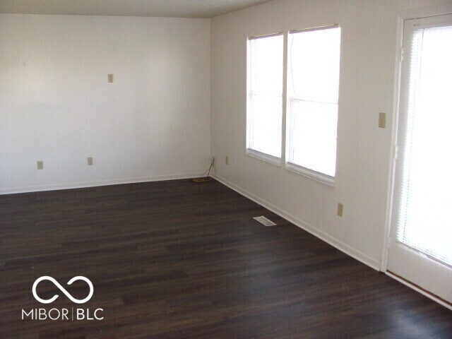 Foto del edificio - 10604 Creekside Woods Dr