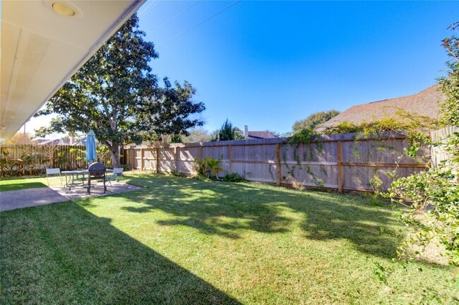 Building Photo - 7027 Brockington Dr