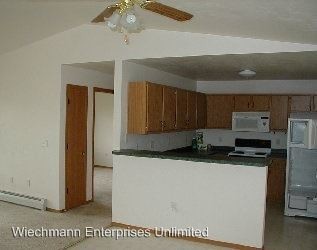 Building Photo - 1053 Stillmeadow Ln