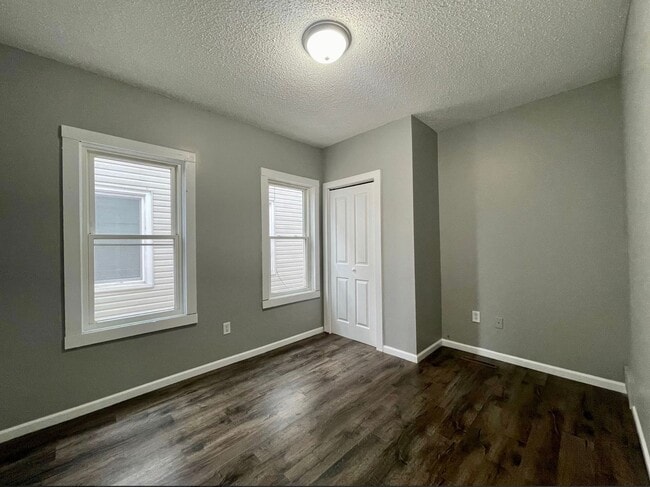 Building Photo - Beautiful 2 bed 1 Bath Home!