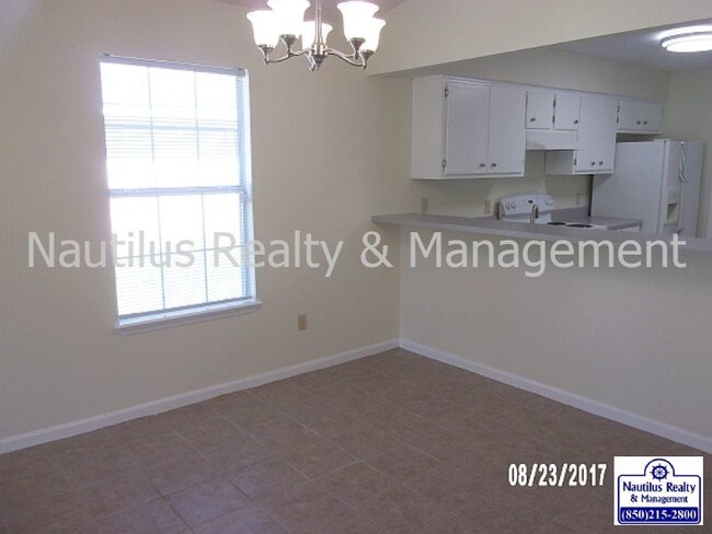 Foto del edificio - 2828 E 17th St