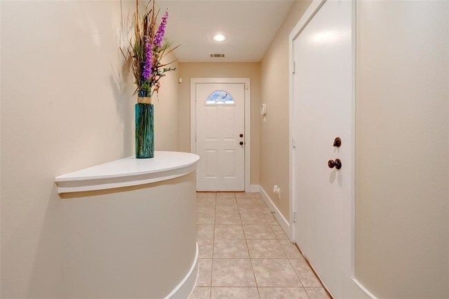 Foto del edificio - 5941 S Loop E