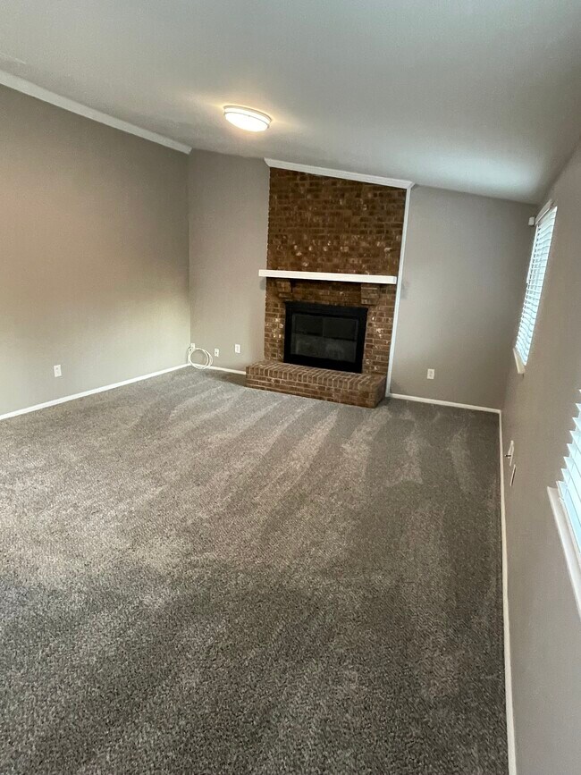 Foto del edificio - 2439 Rice Planters Rd