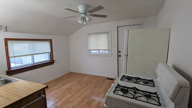 Foto del edificio - 1464 Beach St