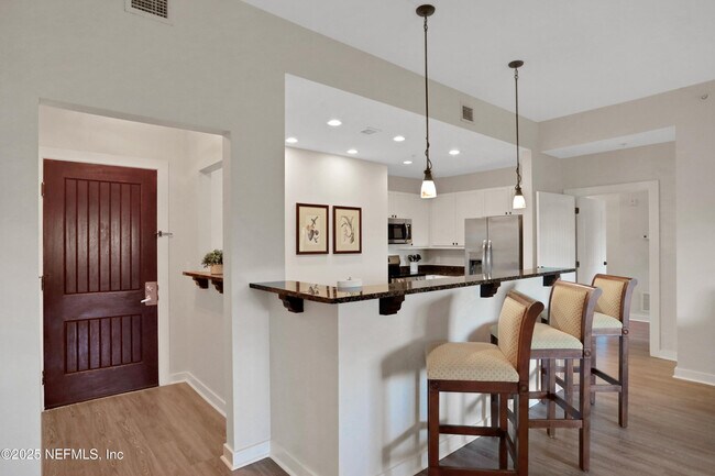 Building Photo - 965 Registry Blvd