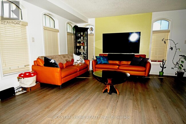 Building Photo - 25 Camilleri Rd