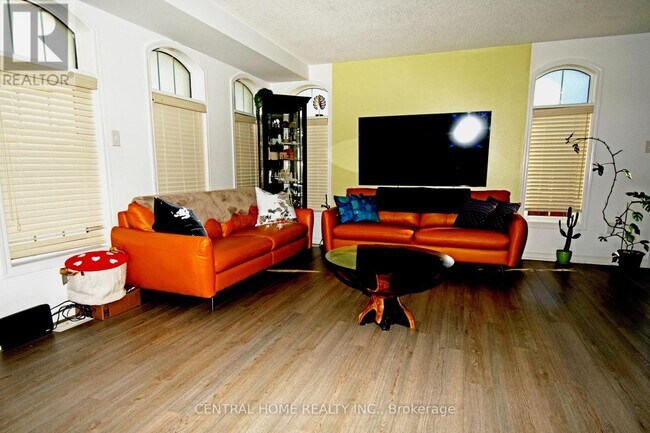 Photo du bâtiment - 25 Camilleri Rd