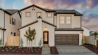 Building Photo - 4252 N Phoenix Ave