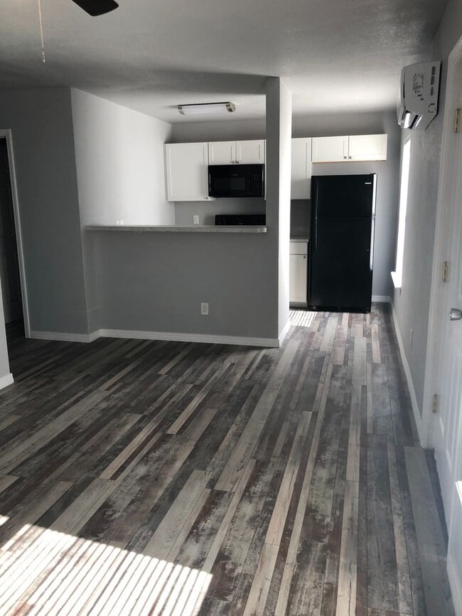 Building Photo - 2703 Rudy Rd W