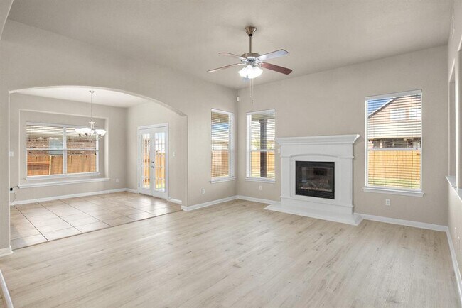 Building Photo - 13713 Glen Mark Dr