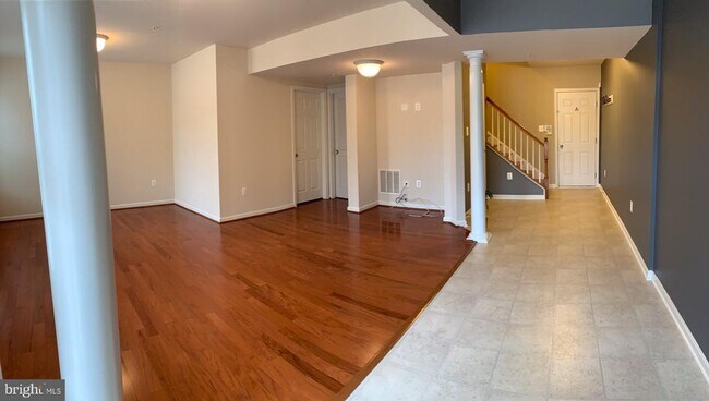 Foto del edificio - 2816 Admiral Ridge Rd