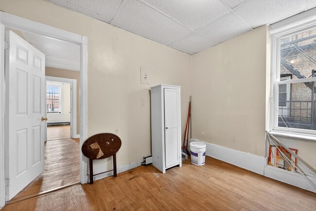 Building Photo - 584 Avenue C