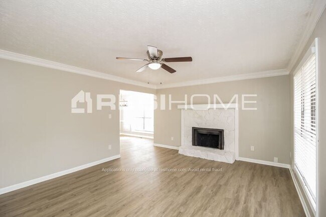Building Photo - 7826 Sugarland Dr