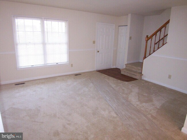 Building Photo - 3 Mahogany Dr