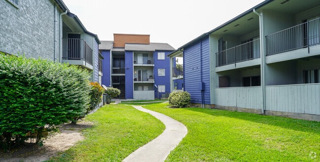 Building Photo - Trenton Place