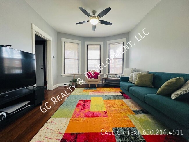 Building Photo - 5709 W Dakin St