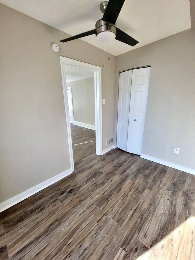 Foto del edificio - 5817 Alder St