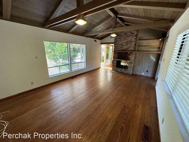 Building Photo - 4 br, 2 bath House - 957 Forest Lane
