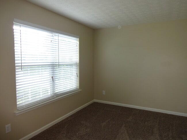 Building Photo - 1755 Campbell Ives Drive