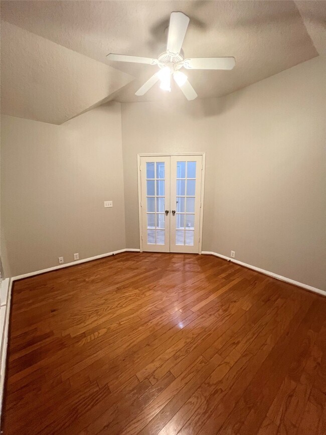 Foto del edificio - 2710 Sunhill Ct