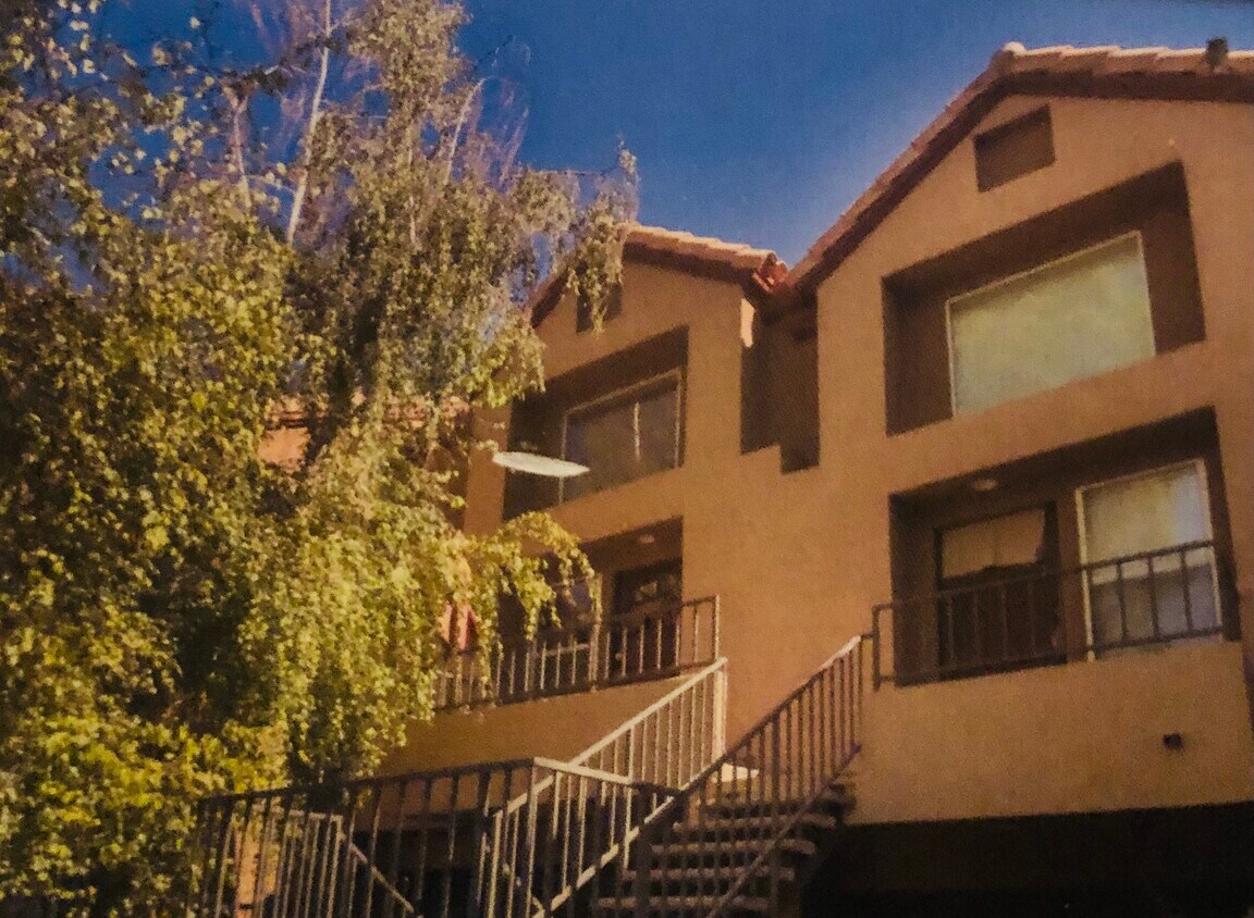 Primary Photo - 22609 Copper Hill Dr