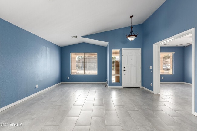 Foto del edificio - 3888 E Bancroft Ct