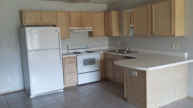 Foto del edificio - 212-214 Southwinds Drive