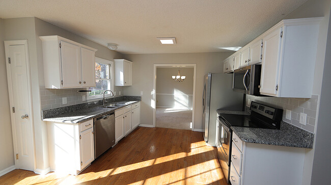 Building Photo - 107 Laurel Branch Dr