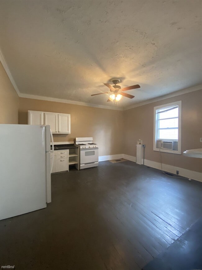 Building Photo - 1 br, 1 bath Triplex - 632 E 14th Ave Apt 2