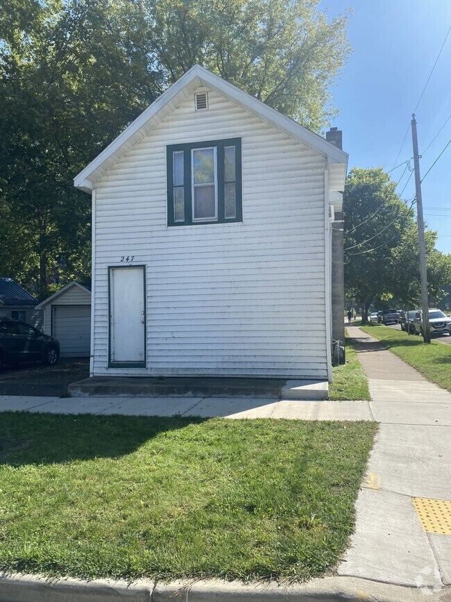 Water Street District Apartments for Rent with Parking Eau Claire, WI