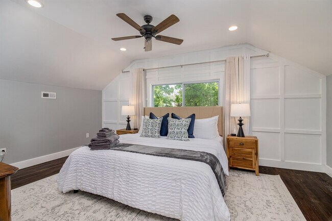 Building Photo - 23366 Hoover Ave