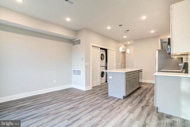 Foto del edificio - 5005 Walnut St