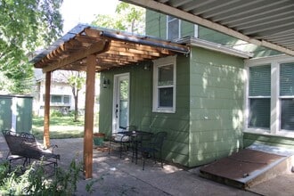 Building Photo - 203 N Juliette Ave