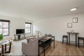 Building Photo - 700 Liberty St