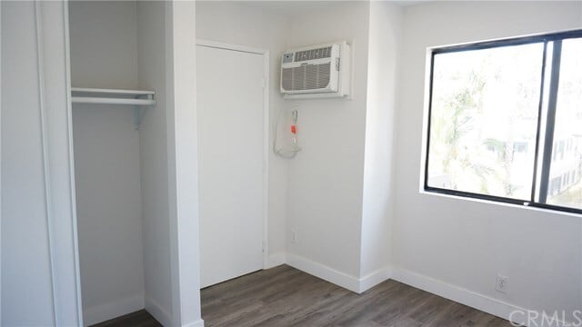 Building Photo - 1420 N Mansfield Ave