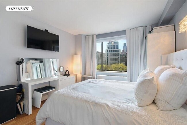 Foto del edificio - 45 E 25th St